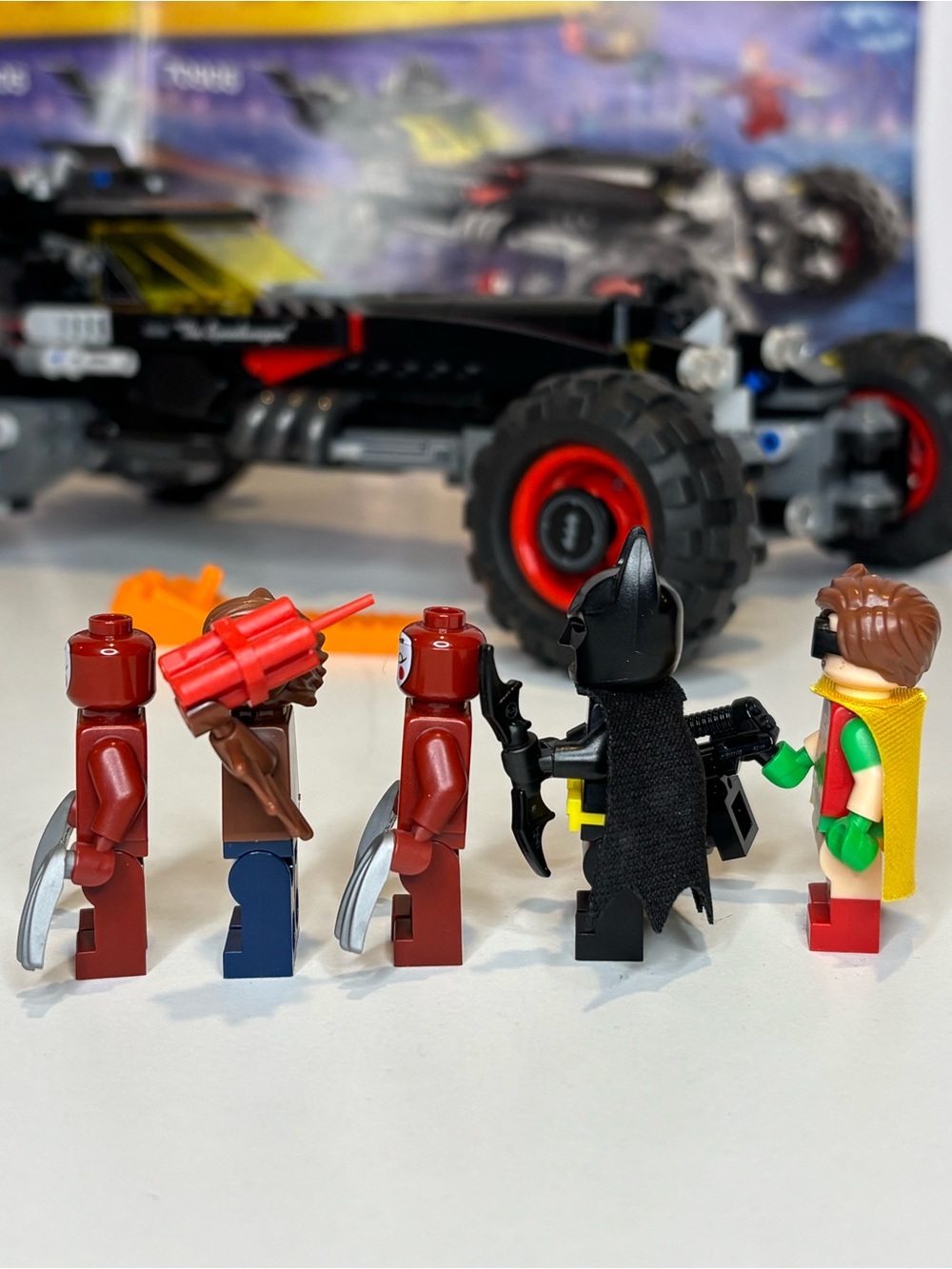 LEGO #70905 The Batmobile - Picture 4 of 16